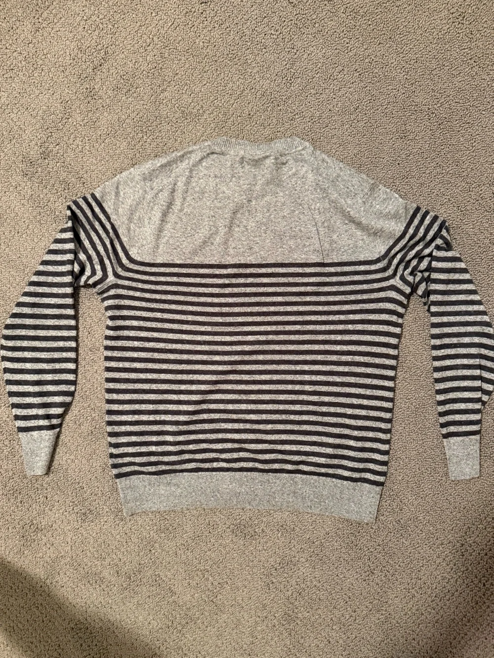 Banana Republic Silk Linen Men's Gray & Black Striped Crewneck Sweater